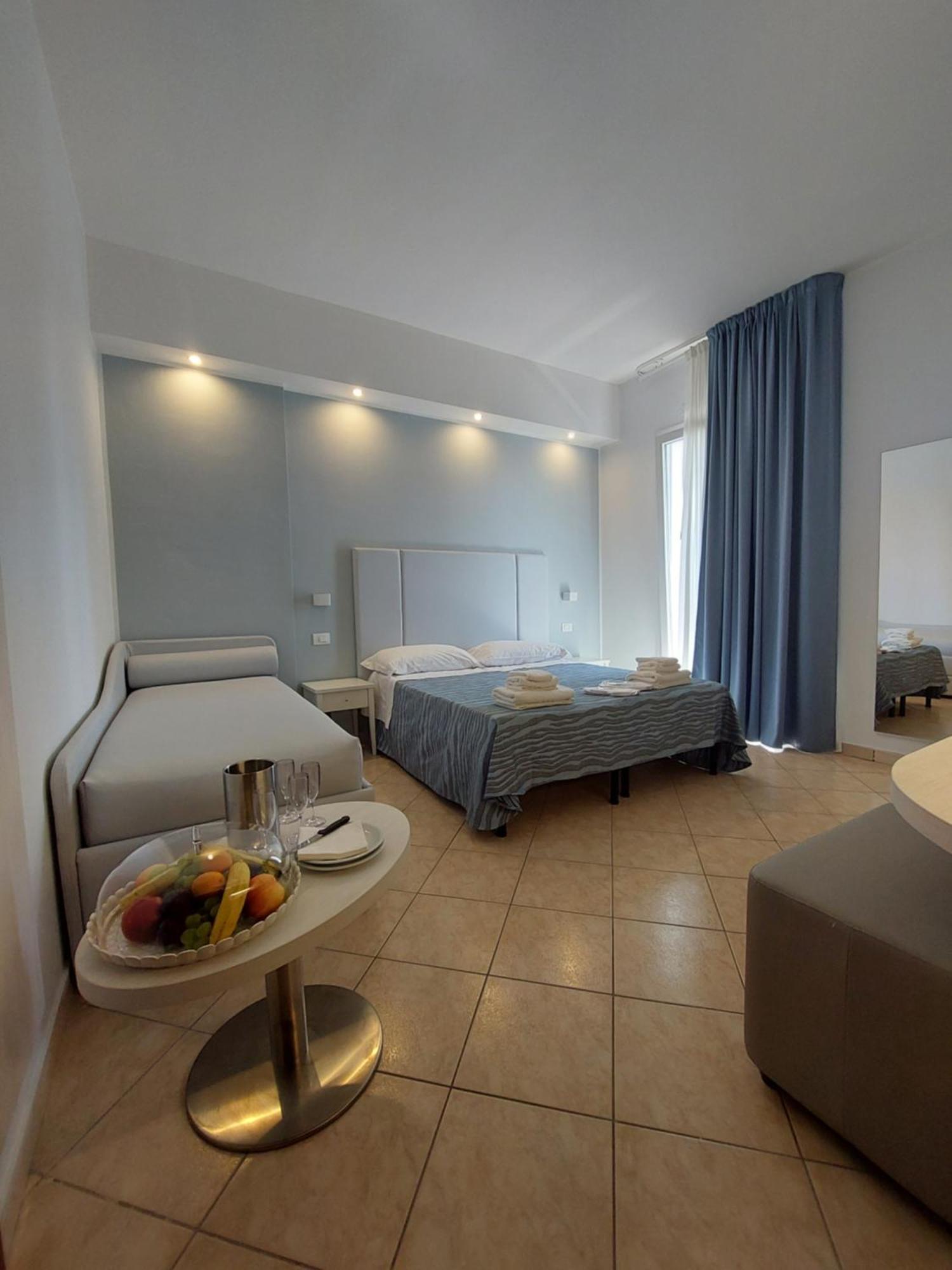 Hotel Caravel Park Rimini Dış mekan fotoğraf