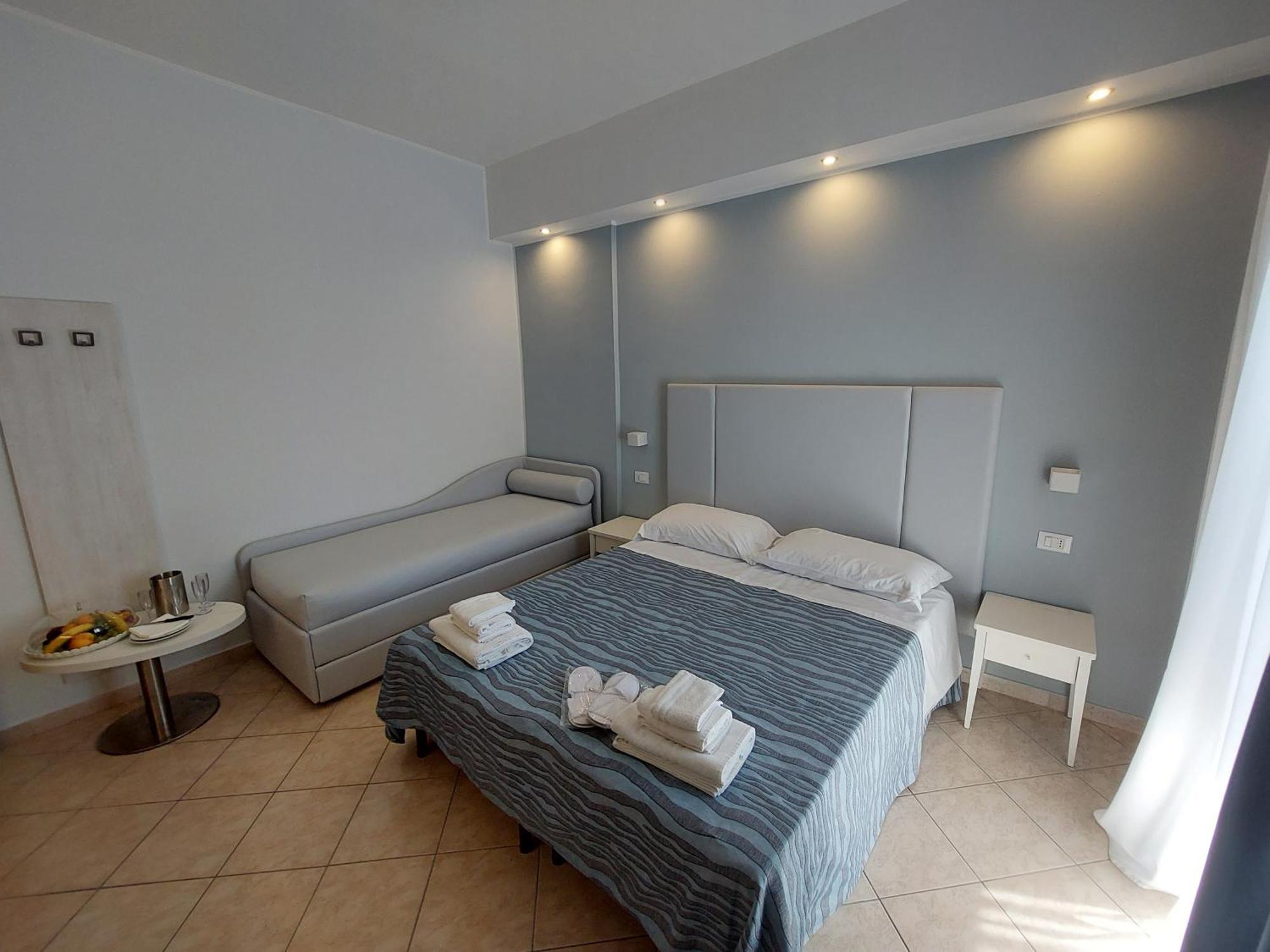 Hotel Caravel Park Rimini Dış mekan fotoğraf