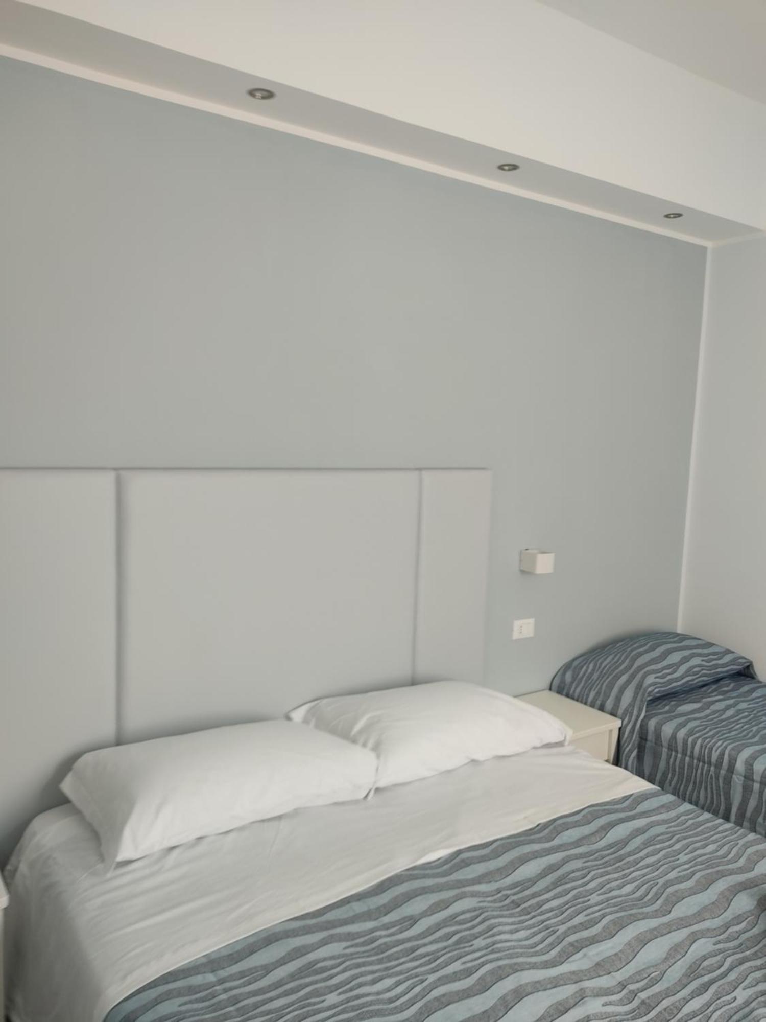 Hotel Caravel Park Rimini Dış mekan fotoğraf