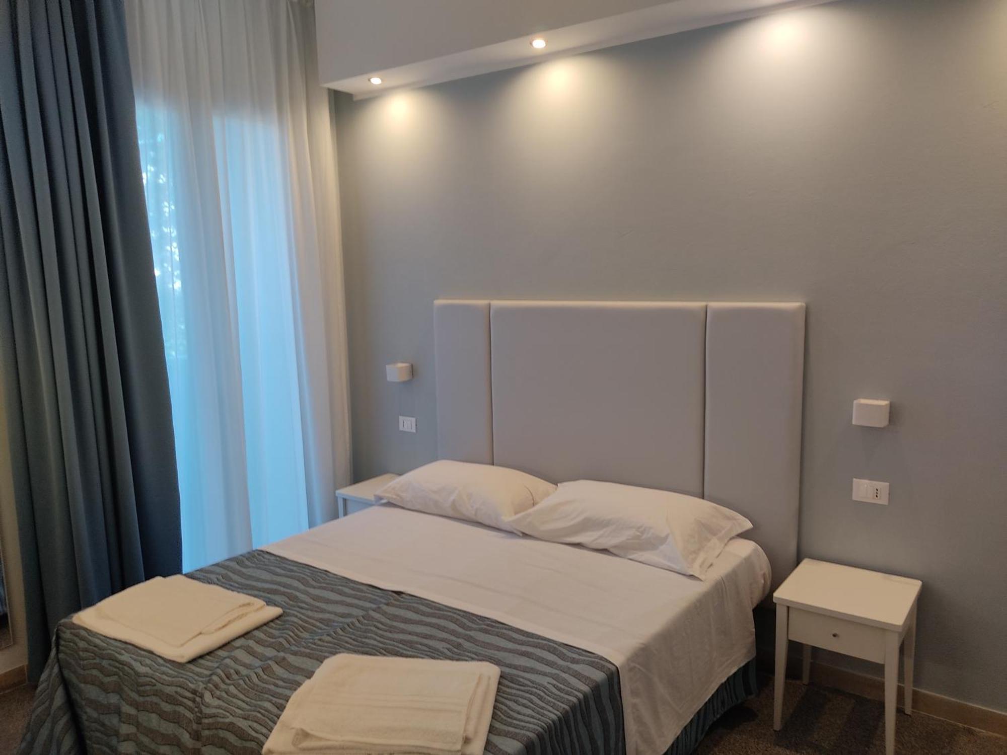 Hotel Caravel Park Rimini Dış mekan fotoğraf
