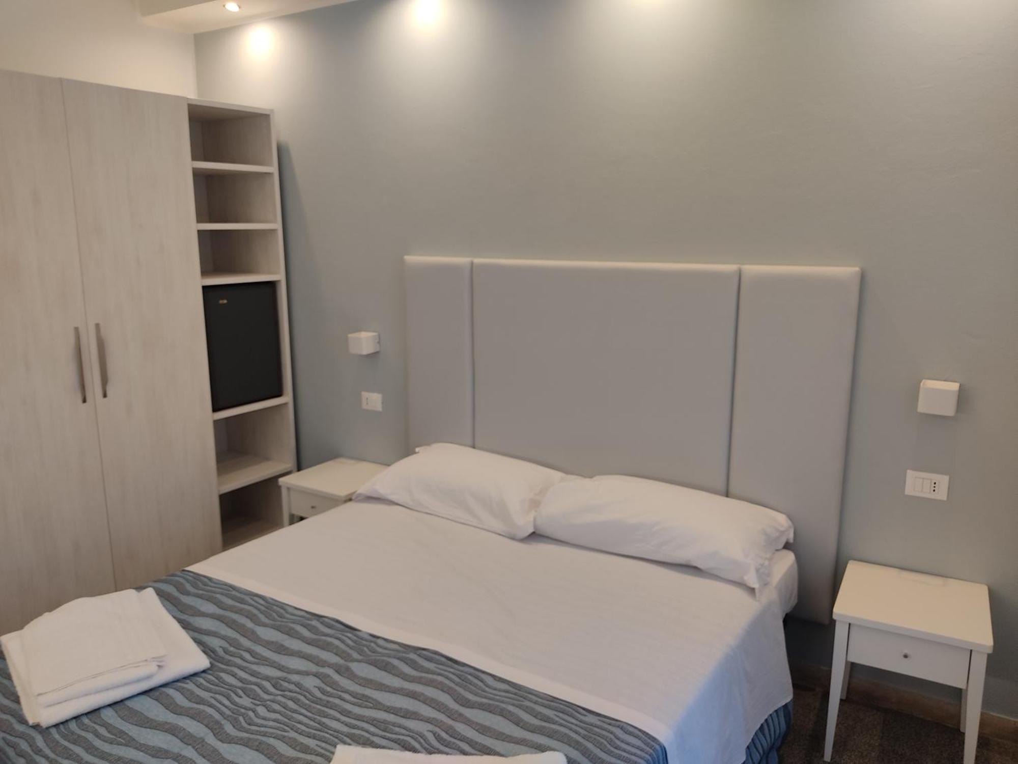 Hotel Caravel Park Rimini Dış mekan fotoğraf